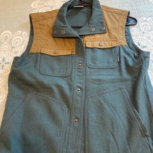 Columbia vest
